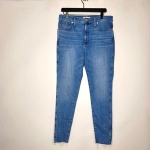 Madewell 10” High-Rise Skinny Jeans in Highview Wash: Raw-Hem Edition Size 31